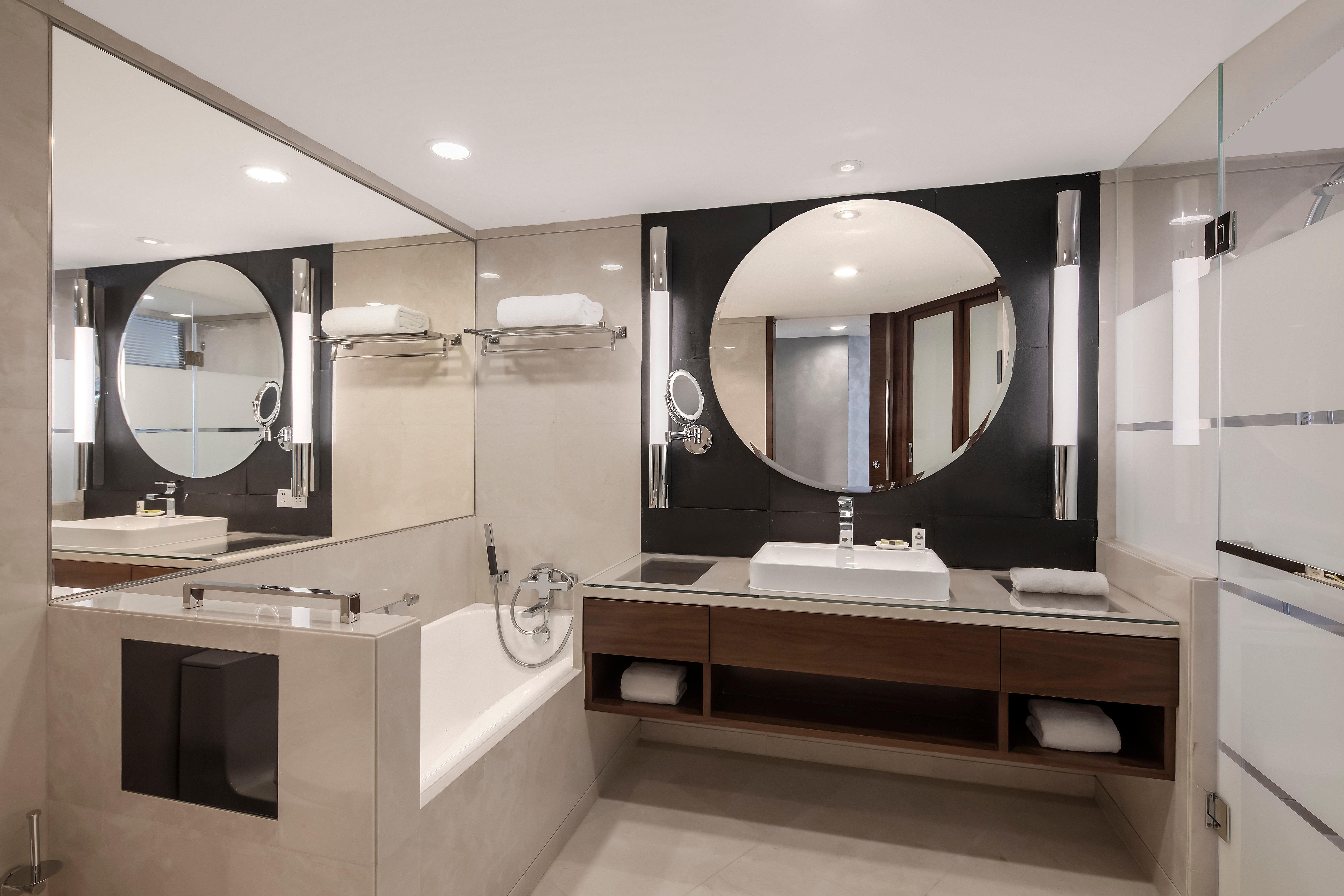 Intercontinental Shanghai Pudong By Ihg מראה חיצוני תמונה